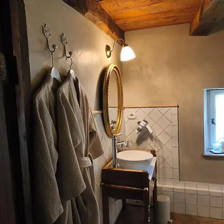 Au Fil Du Temps Bed & Breakfast 4*