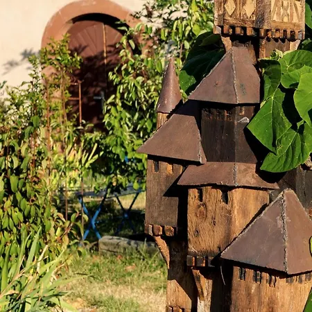 Au Fil Du Temps Bed & Breakfast 4*